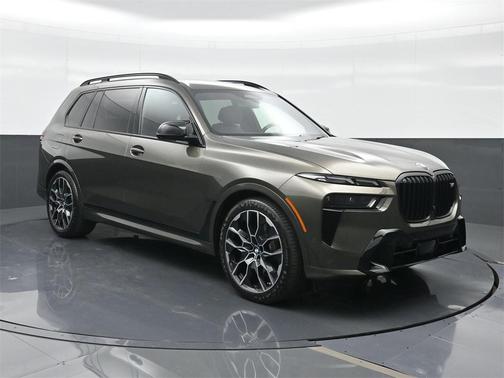 2024 BMW X7 M60i