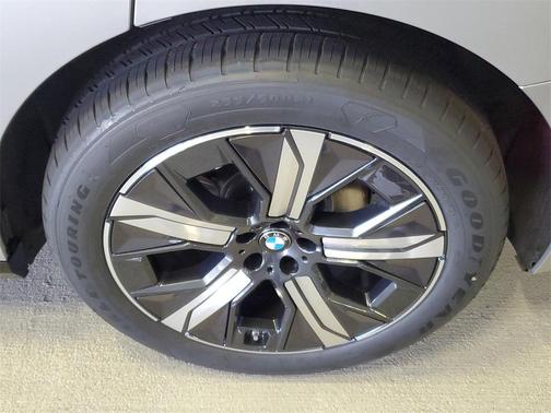 2026 BMW iX xDrive45