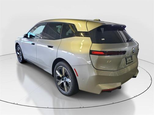 2026 BMW iX xDrive45