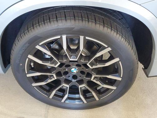 Gray Metallic 2026 BMW X5 sDrive40i