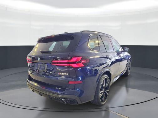Tanzanite Blue II Metallic 2026 BMW X5 M60i