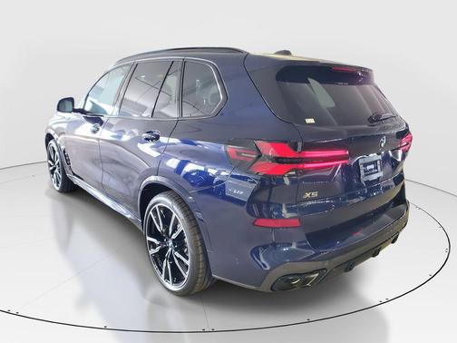 Tanzanite Blue II Metallic 2026 BMW X5 M60i