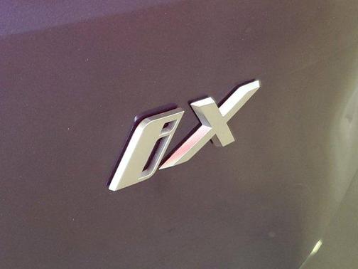 2026 BMW iX xDrive45