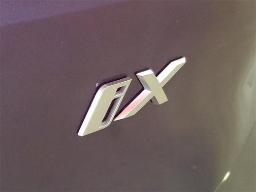 2026 BMW iX xDrive45