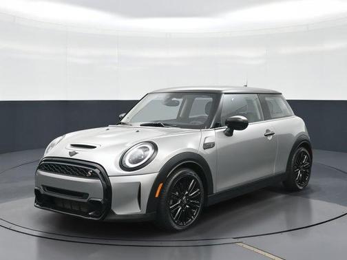 2023 MINI Hardtop Cooper