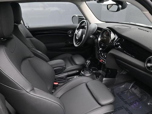 2023 MINI Hardtop Cooper