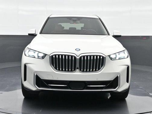 Alpine White 2024 BMW X5 xDrive40i
