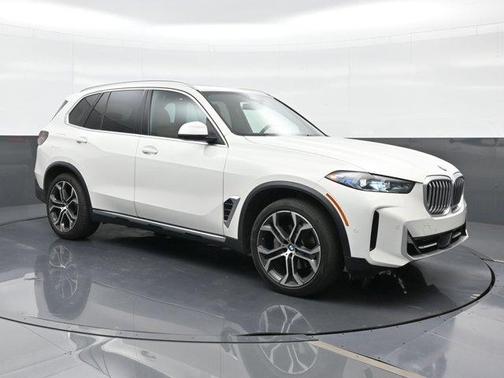 Alpine White 2024 BMW X5 xDrive40i