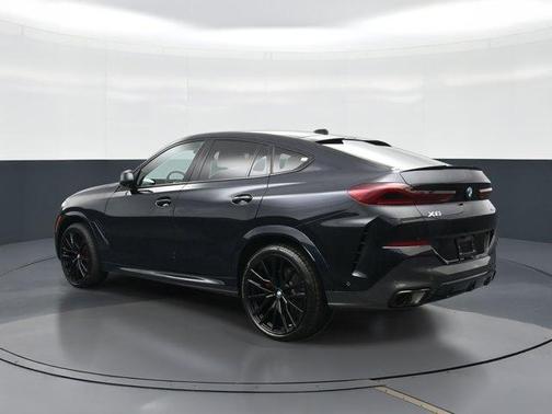 Carbon Black Metallic 2024 BMW X6 xDrive40i