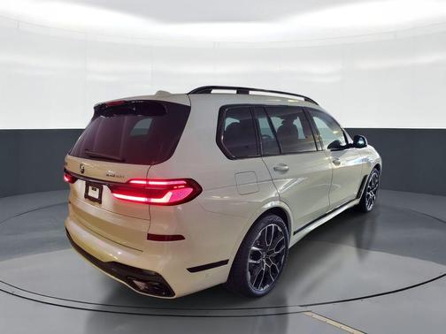 White 2026 BMW X7 xDrive40i