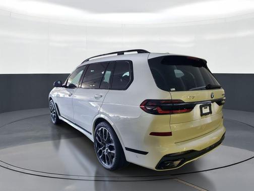 White 2026 BMW X7 xDrive40i