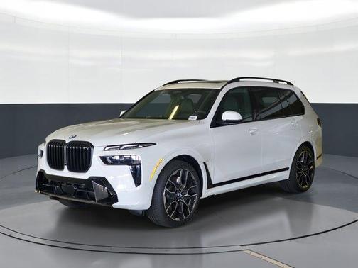 White 2026 BMW X7