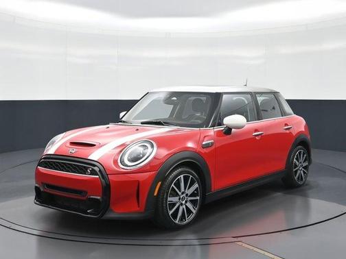 2023 MINI Hardtop Cooper