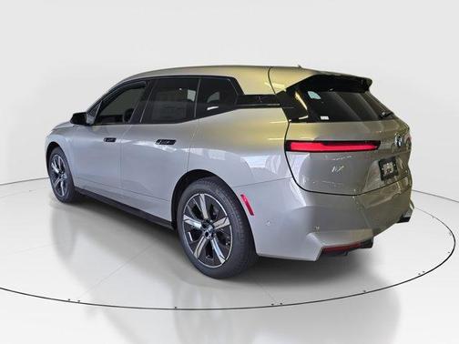 2026 BMW iX xDrive45