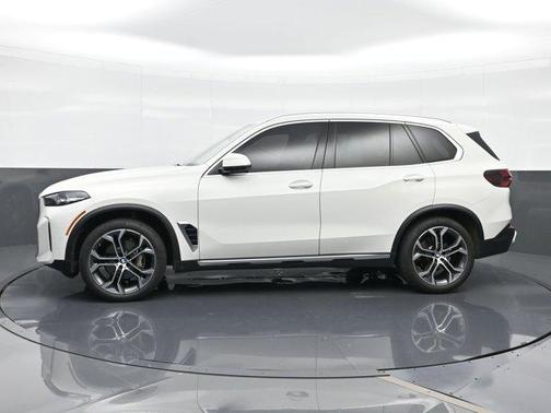 Alpine White 2024 BMW X5 sDrive40i