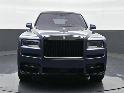 Blue 2024 Rolls-Royce Cullinan