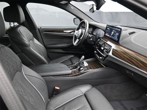 2023 BMW M550 i xDrive