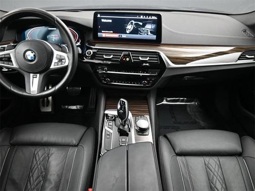 2023 BMW M550 i xDrive