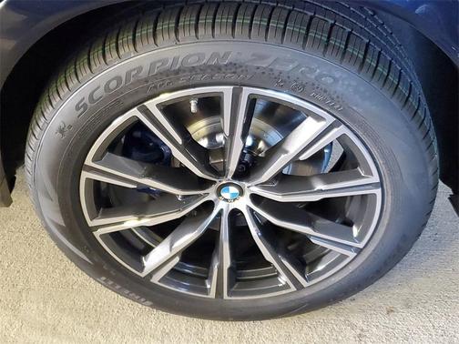 2026 BMW X6 M60i