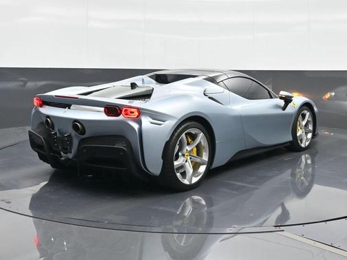 2024 Ferrari SF90 Spider Base