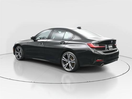 2022 BMW 330 i