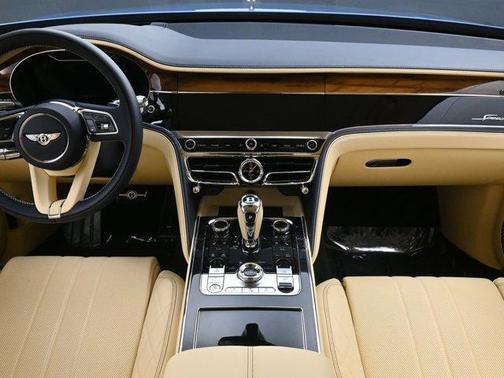 2024 Bentley Flying Spur 