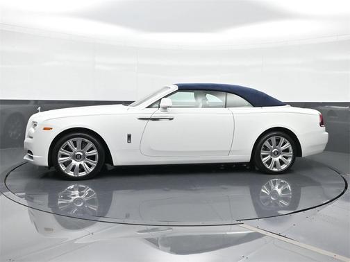 2016 Rolls-Royce Dawn Base