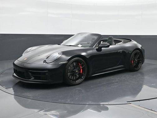 2022 Porsche 911 Carrera 4 GTS