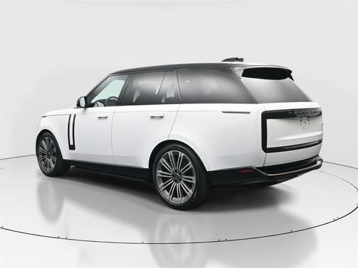 2023 Land Rover Range Rover P530 SE