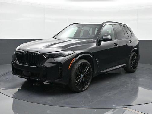 Black Sapphire Metallic 2024 BMW X5 sDrive40i