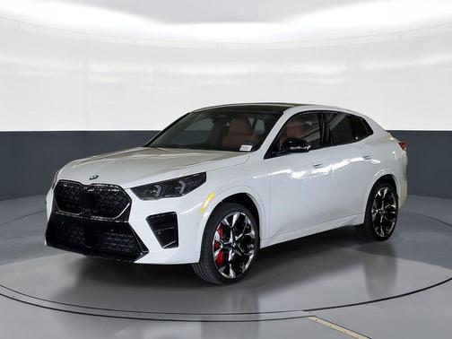 Alpine White 2026 BMW X2 xDrive28i