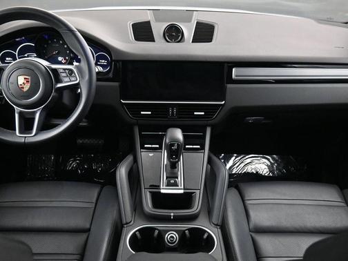 2023 Porsche Cayenne .