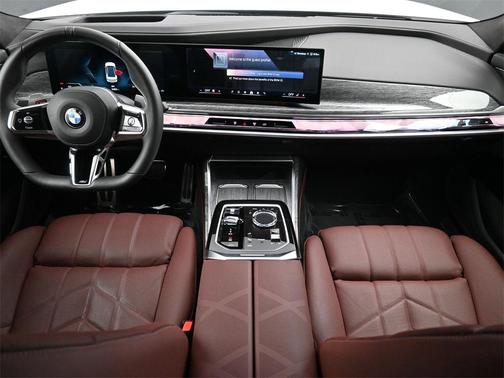 2024 BMW 740 i
