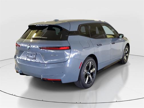 2026 BMW iX xDrive45