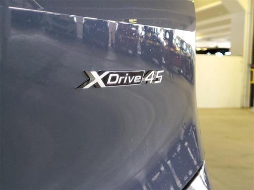 2026 BMW iX xDrive45
