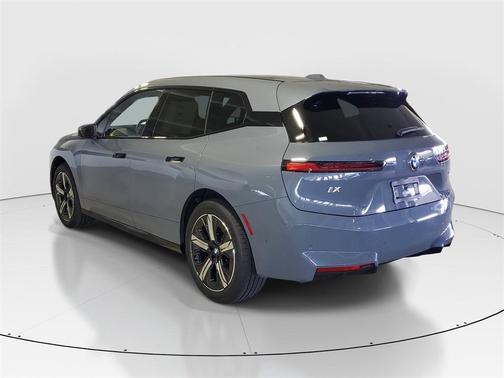 2026 BMW iX xDrive45