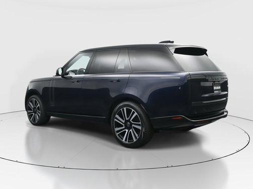 2023 Land Rover Range Rover P530 SE