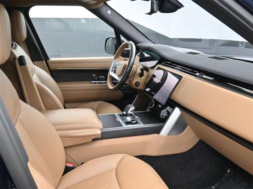 2023 Land Rover Range Rover P530 SE