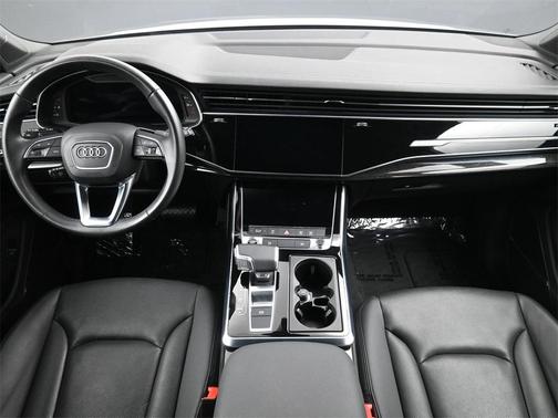 2023 Audi Q7 55 Premium Plus