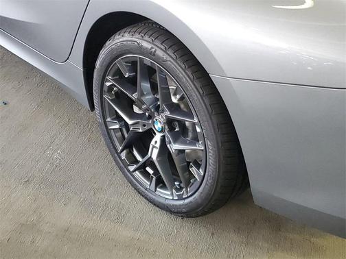 2025 BMW 330 i
