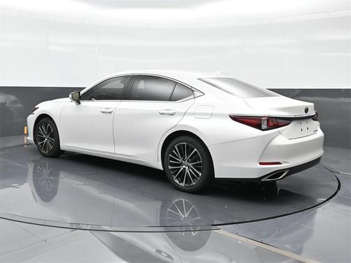 2022 Lexus ES 350 Base