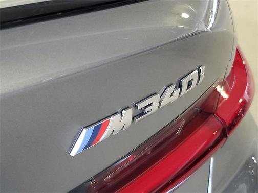 2025 BMW M340 i