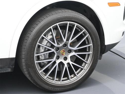 2022 Porsche Cayenne Platinum Edition
