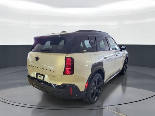 White Metallic 2026 MINI Countryman S