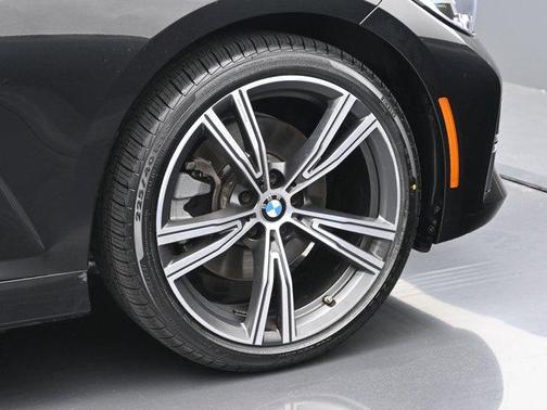 2022 BMW 330 i