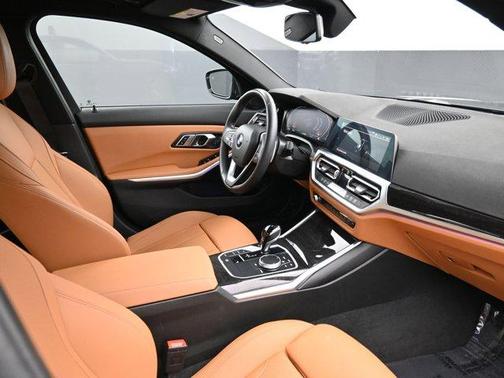 2022 BMW 330 i
