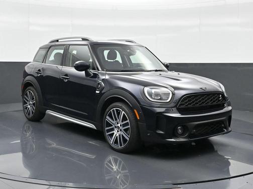 Black Metallic 2024 MINI Countryman Cooper S
