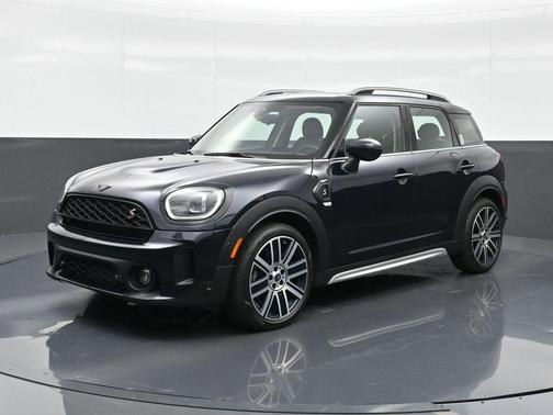 Black Metallic 2024 MINI Countryman Cooper S