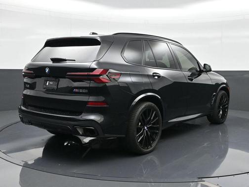 Black Sapphire Metallic 2024 BMW X5 sDrive40i
