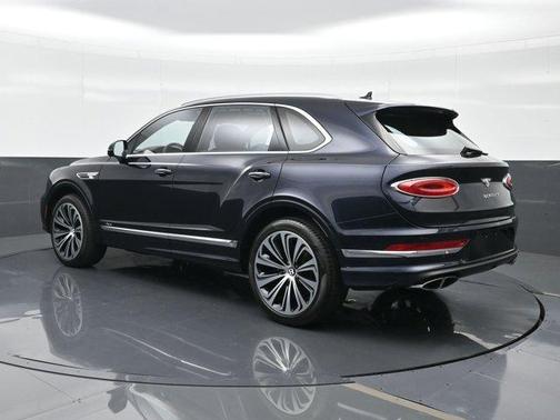 2024 Bentley Bentayga .